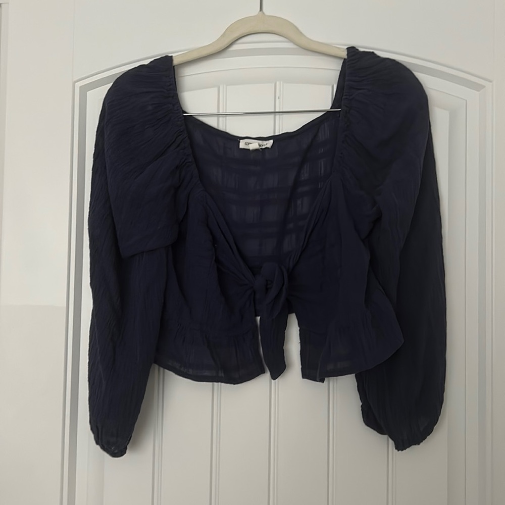 Long sleeve front tie shirt